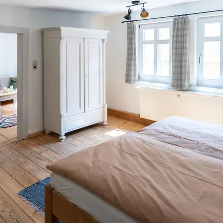 Kontor - Zentral Wohnen In Naumbourg